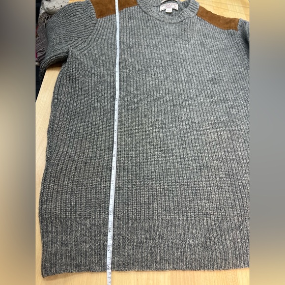 Wallace & Barnes Shetland 100% Wool color Gray brown Suede Shoulder Patch - Picture 3 of 10